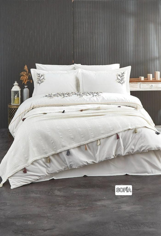 White Bedding Set