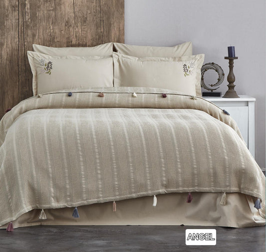 Ivory Coloured Bedding Set